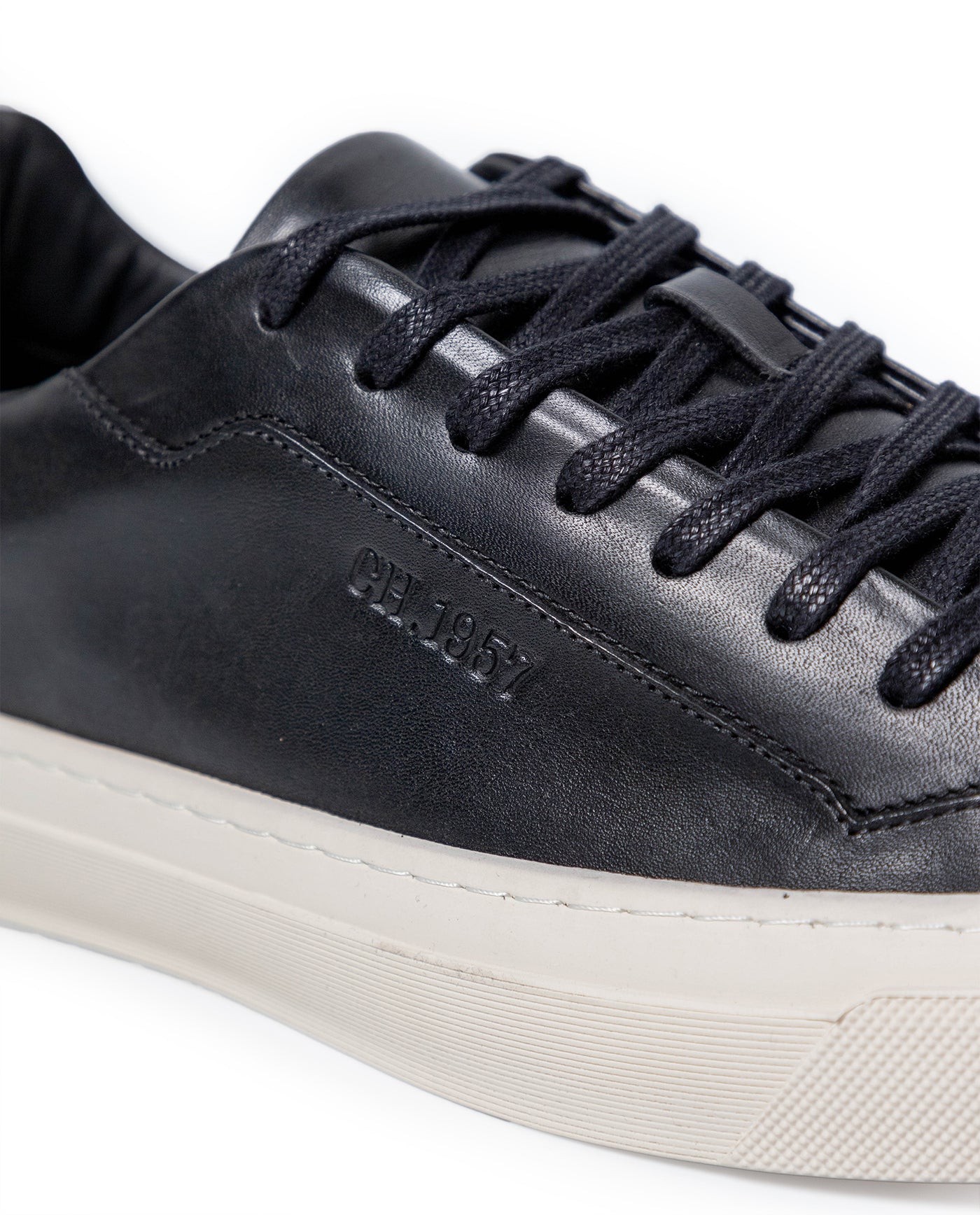 Mens Sneakers Flat Natural Finish Aniline Leather Interior Linings Rubber Sole Tone on Tone Laces - Black 63_061H016_NEG194007_3