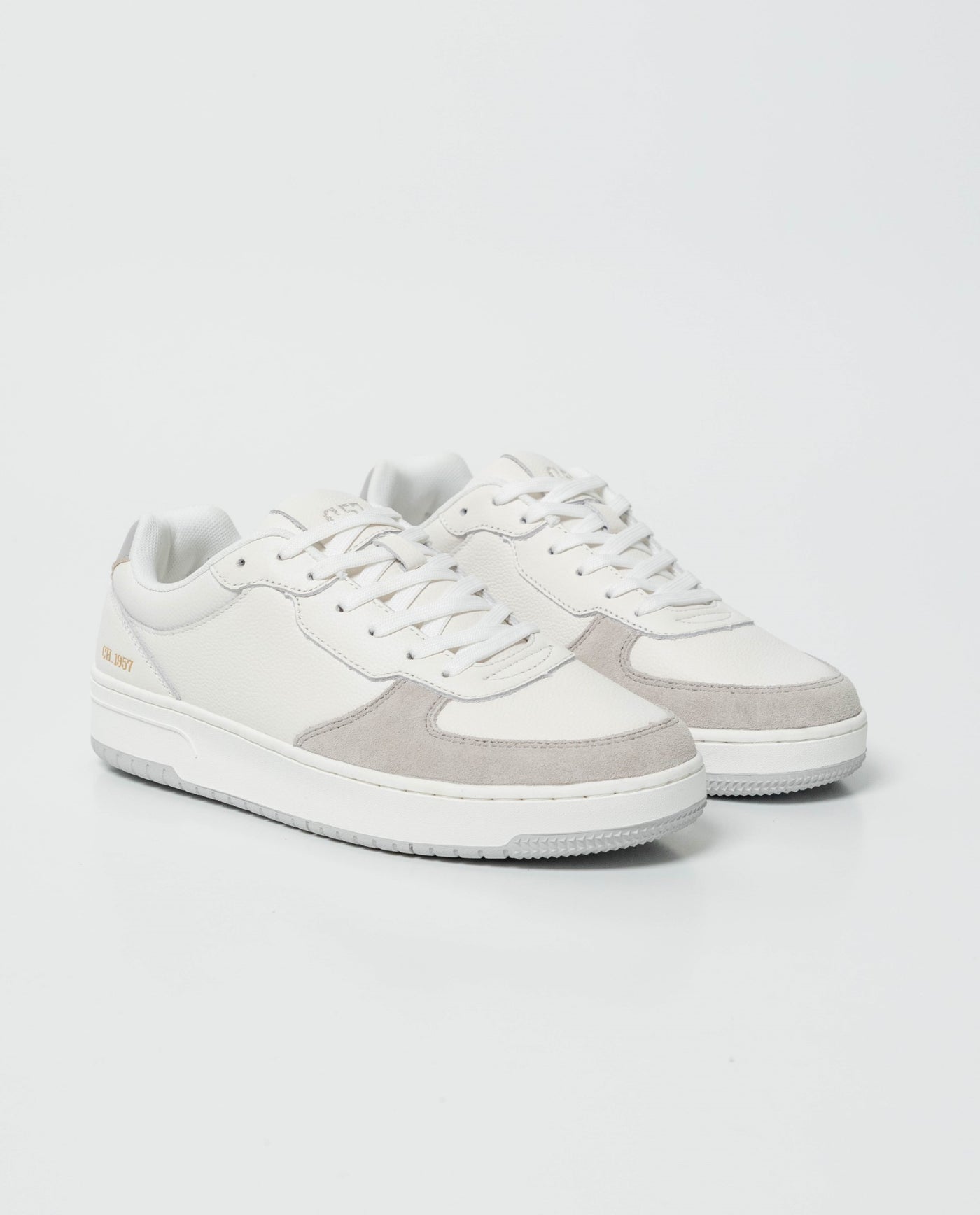 Men's Low-Top Basketball Style Sneakers with Monochromatic Tonal Design 63_062G009_BLA110601_3