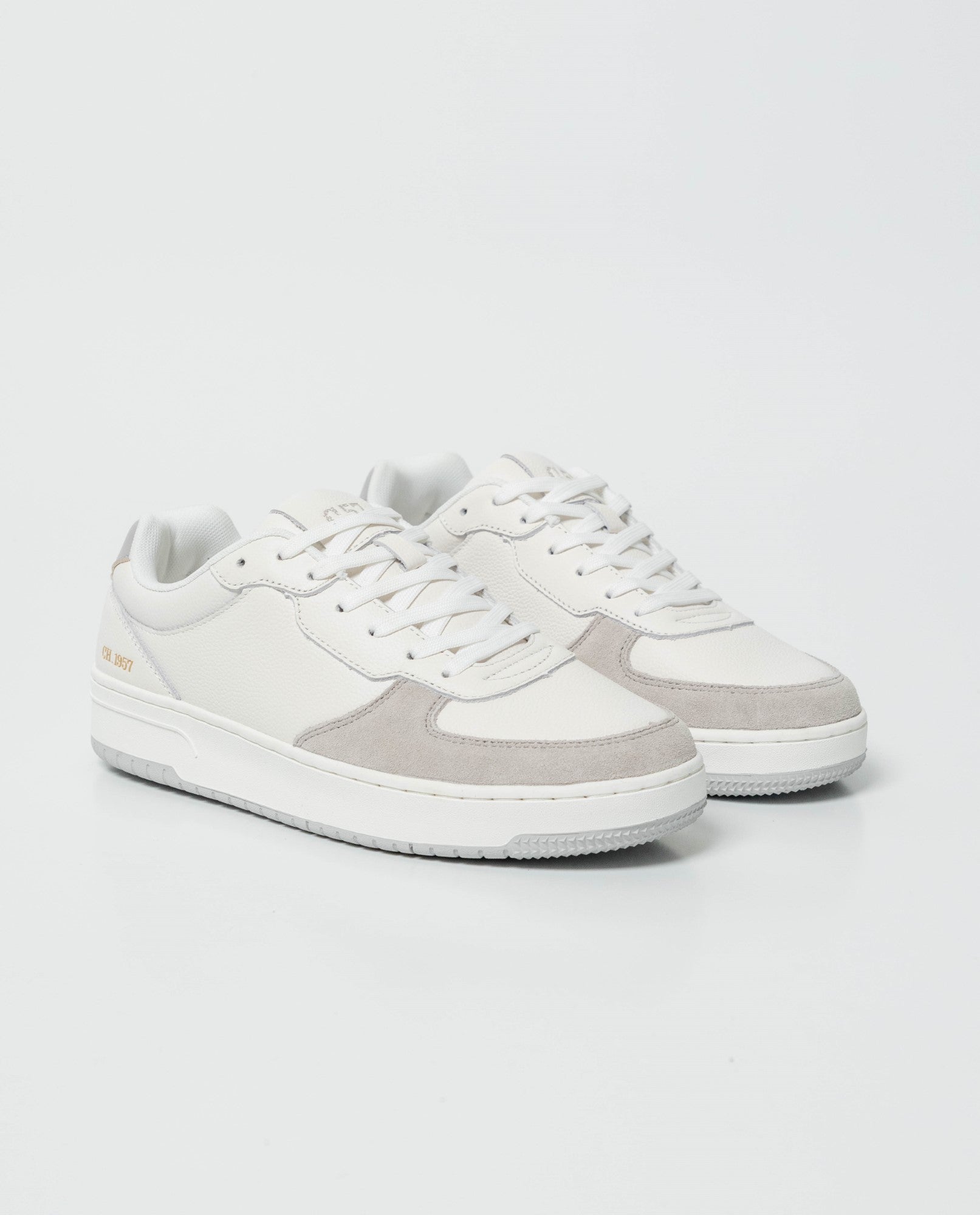 Men's Low-Top Basketball Style Sneakers with Monochromatic Tonal Design 63_062G009_BLA110601_3