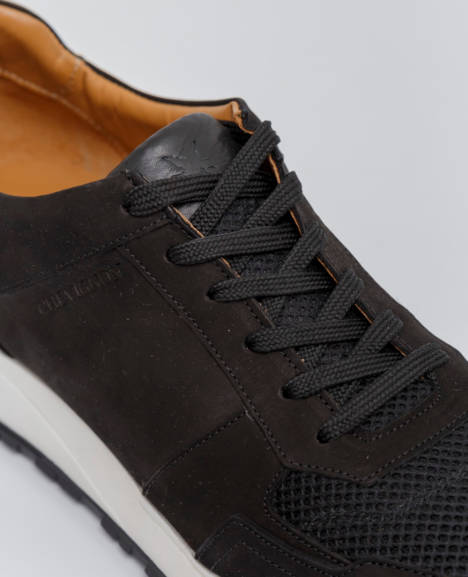 Men´s Leather Running Sneakers - Black 63_064E210_NEG193909_5