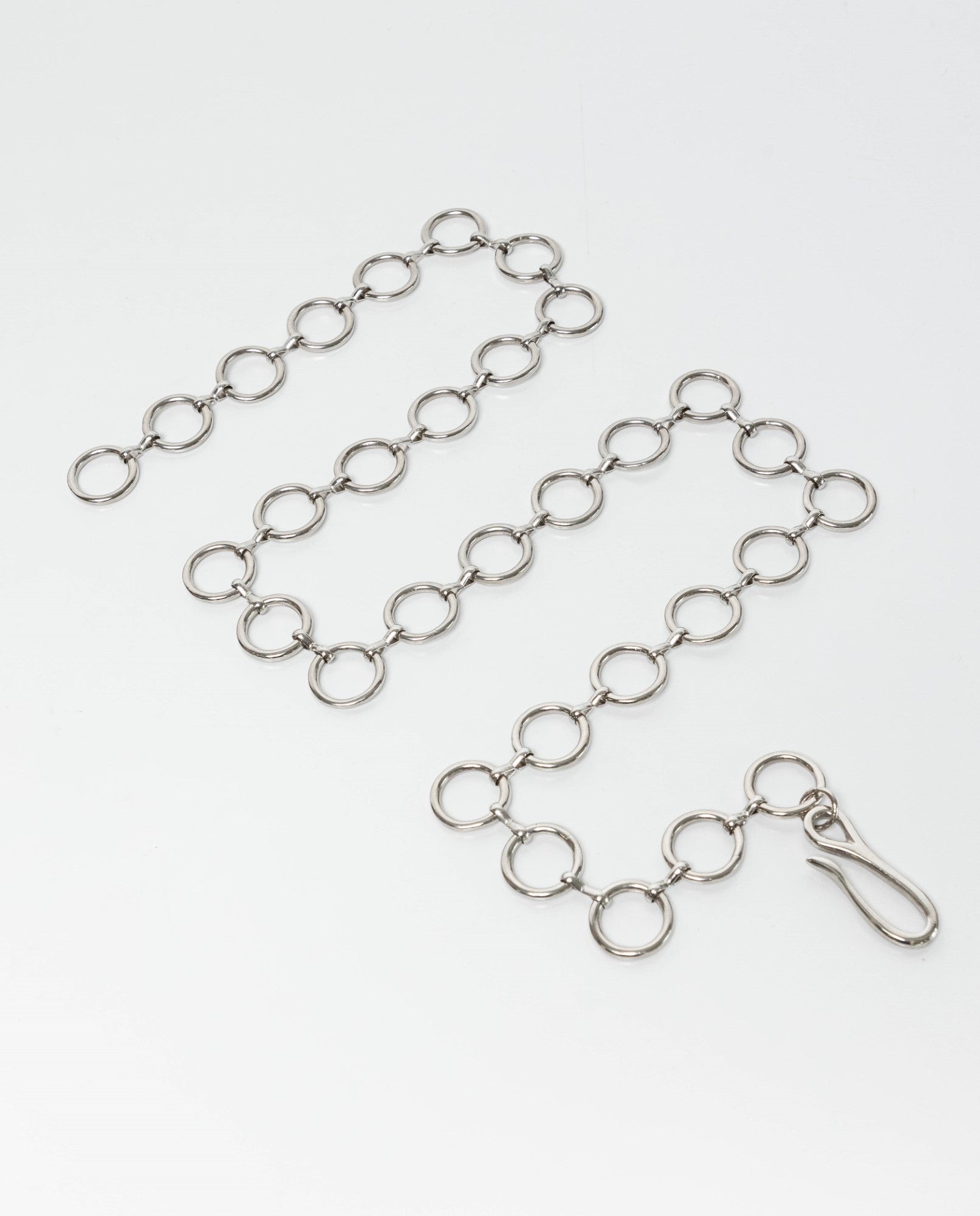 Women's Chain-Style Belt with Metal Rings and Y2K Inspiration - 1