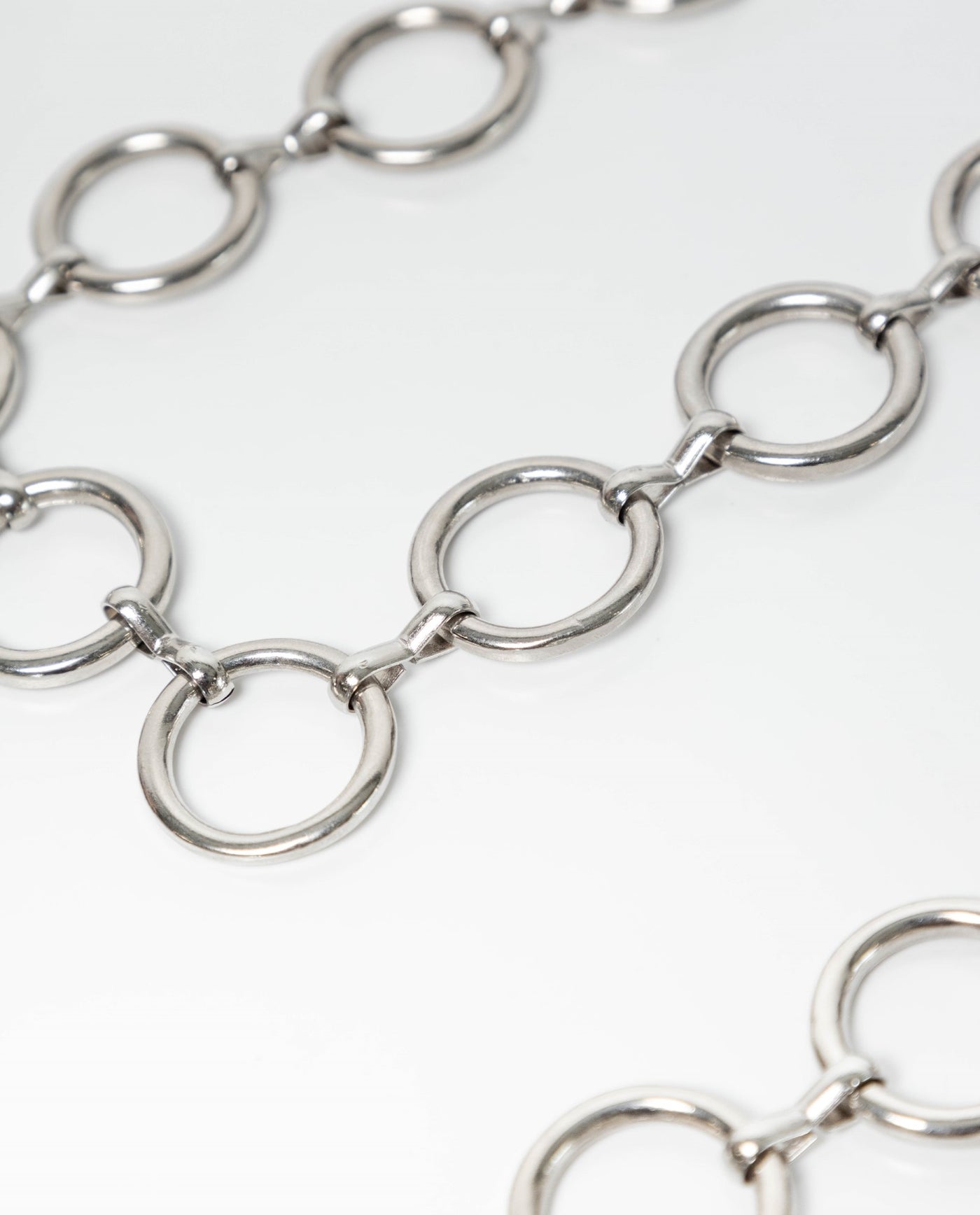 Women's Chain-Style Belt with Metal Rings and Y2K Inspiration - 3