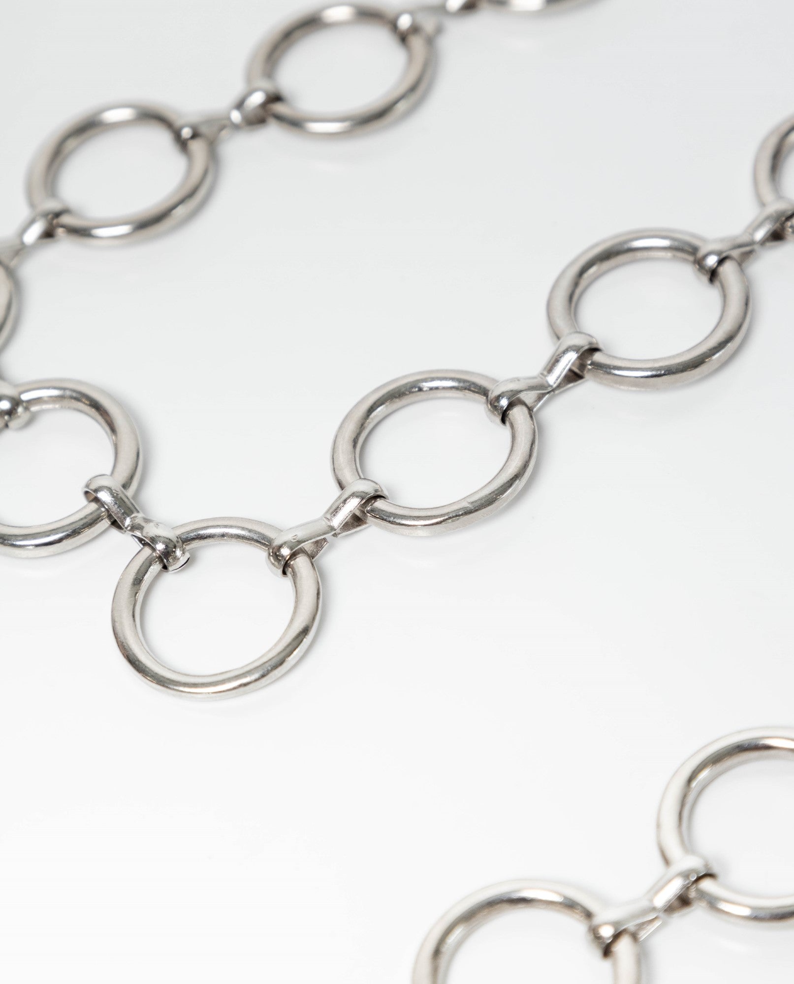 Women's Chain-Style Belt with Metal Rings and Y2K Inspiration - 3
