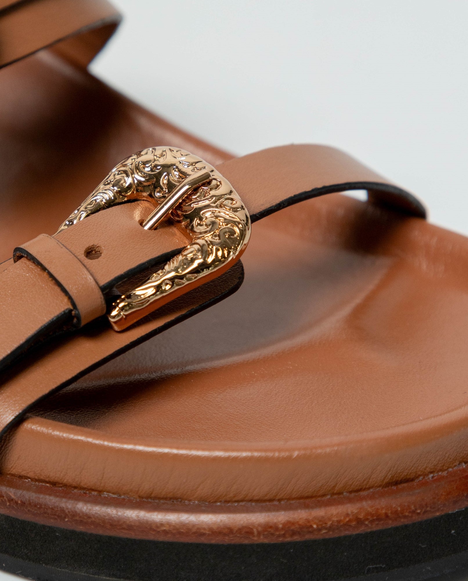 Women's Double-Strap Flat Sandals with Gold Buckles in Aniline Leather 63_262G000_CAF170808_5