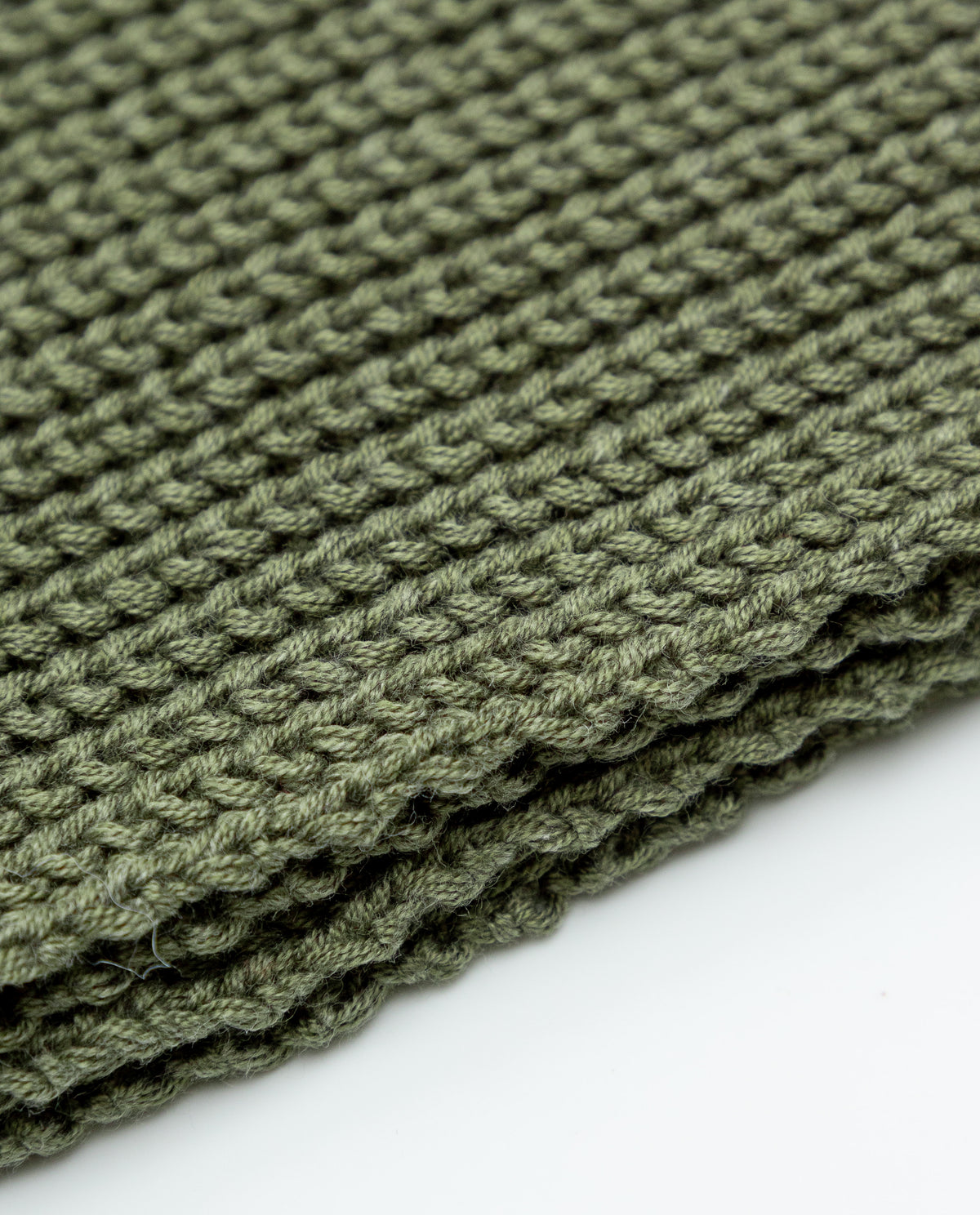Knit Infinity Scarf - Green 63_289F000_VER180312_4