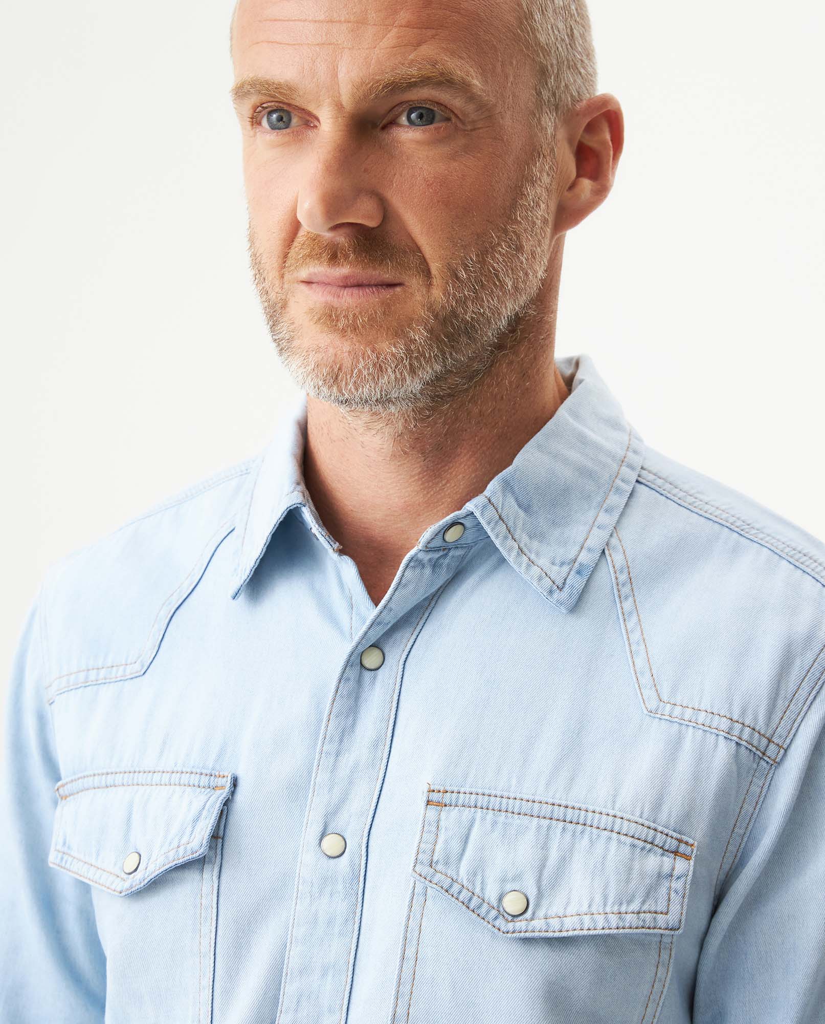 Men's Slim Fit Denim Shirt in Cotton, Midnight 319G000 - 4