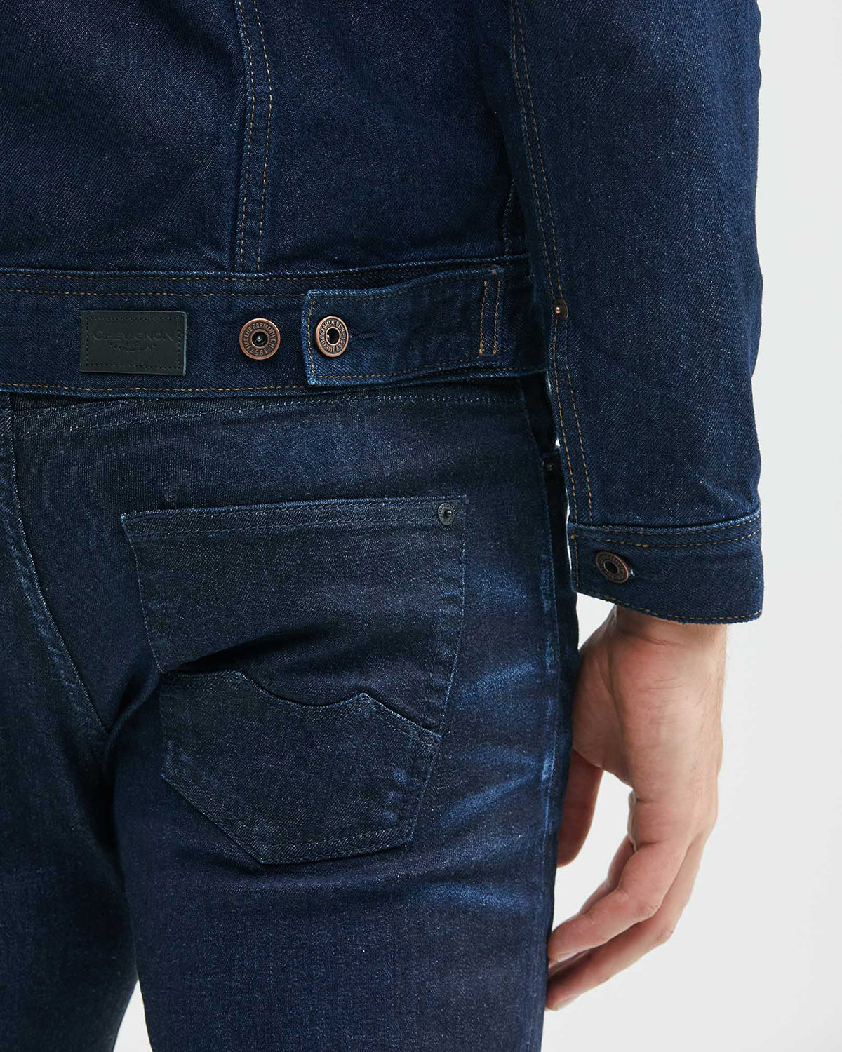 DARK WASH DENIM UTILITY JACKET
