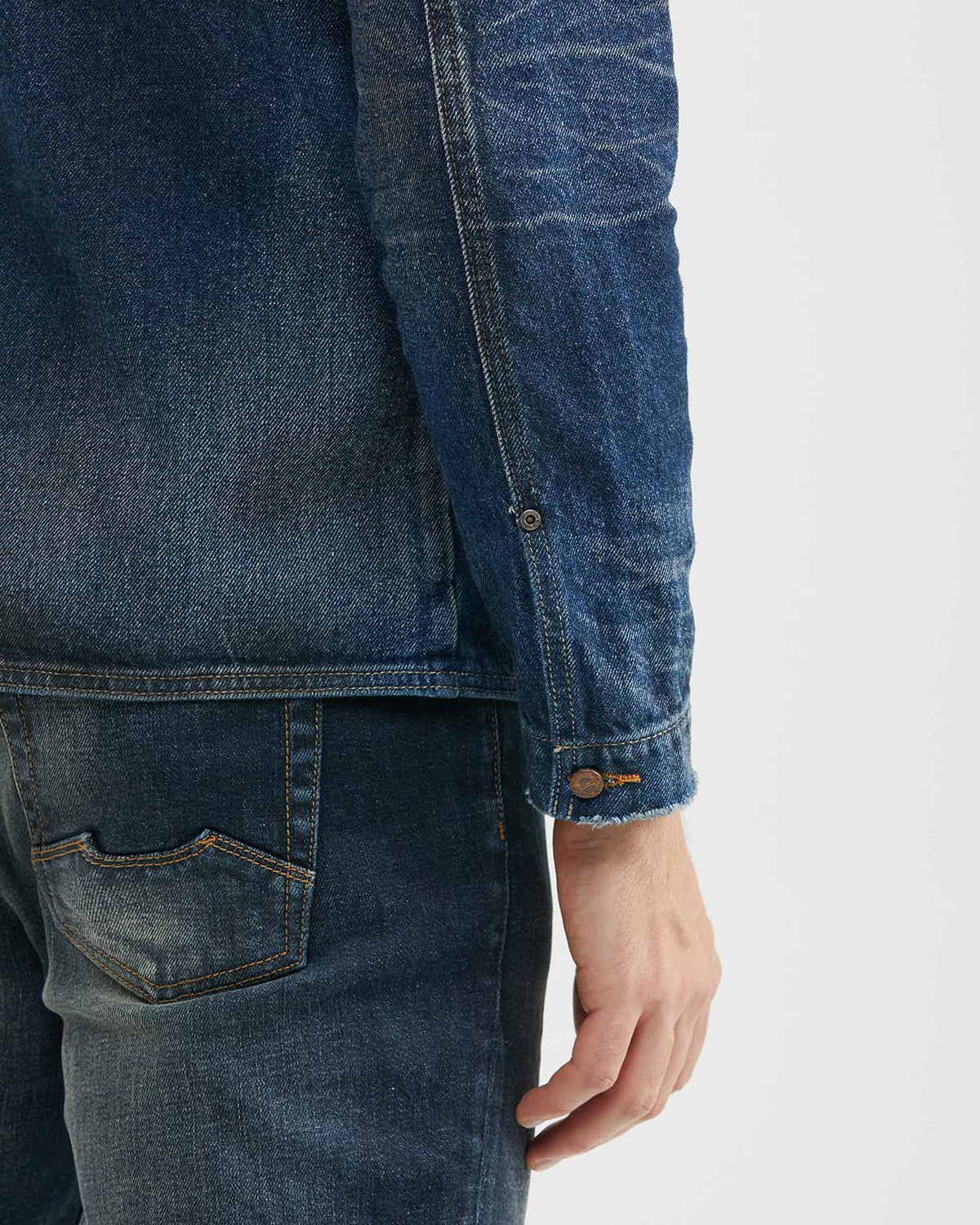 BLUE DENIM JACKET