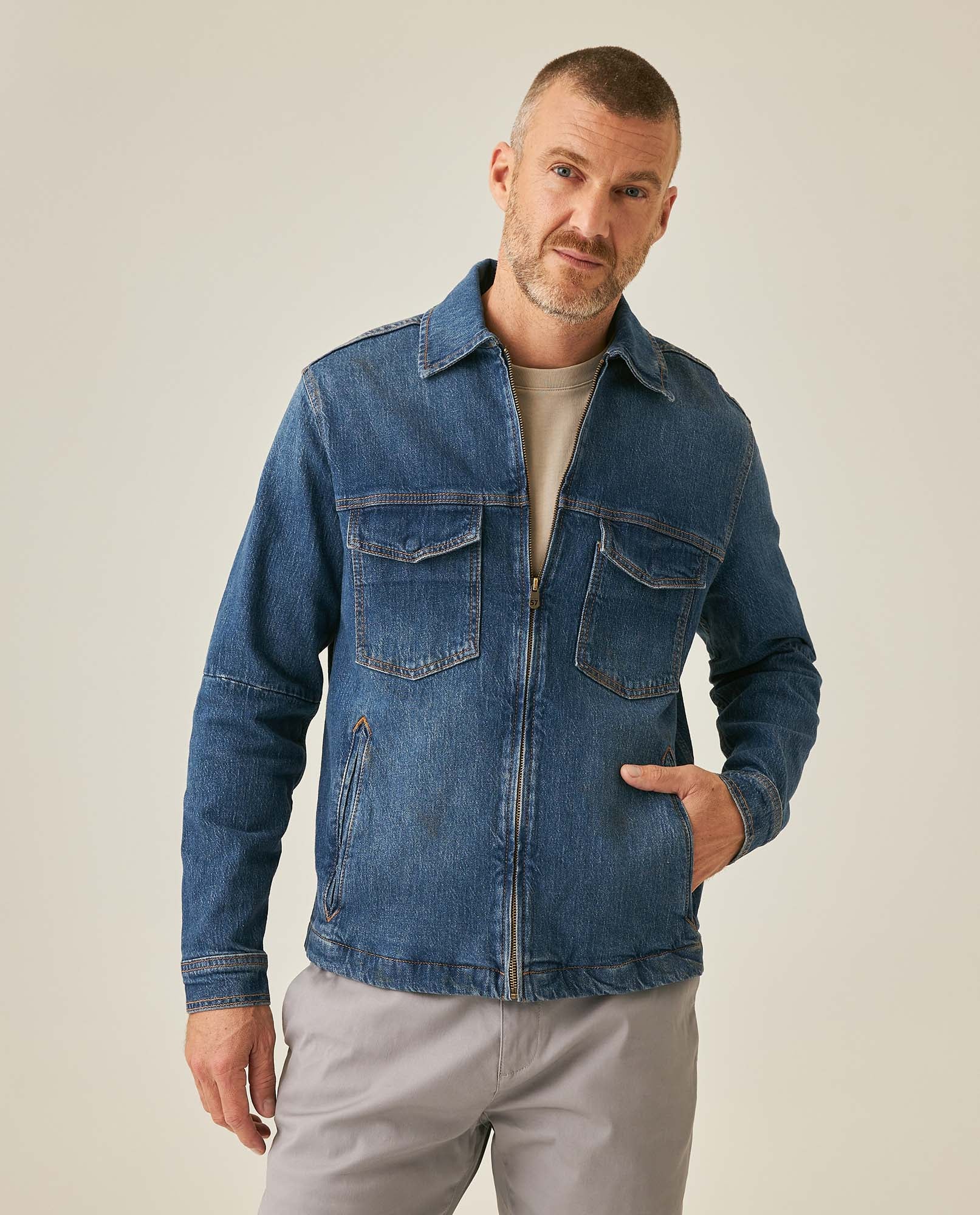 Mens Trucker Jacket Straight Cut Medium Wash Cotton Elastane Zipper Closure Leather Badge - Blue 63_321H000_AZU184140_0