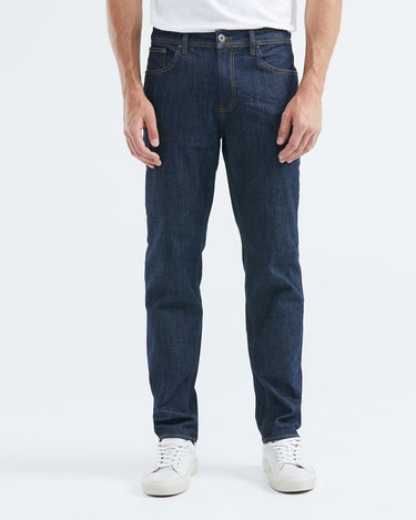 RELAXED FIT HIGH-RISE JEANS IN DARK WASH