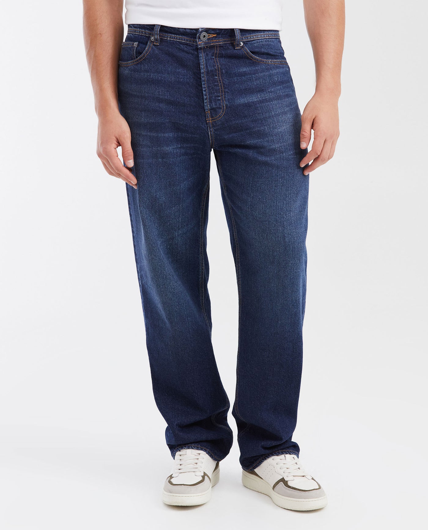 Men's Maverick Relaxed Fit Dark Wash Jeans in Cotton 330G700 - 1