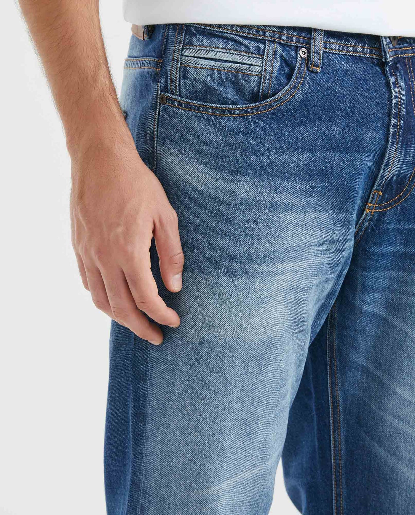 Men's Revenge Jeans Relaxed Fit High-Rise Medium Wash in Cotton-Tencel Blend - 3