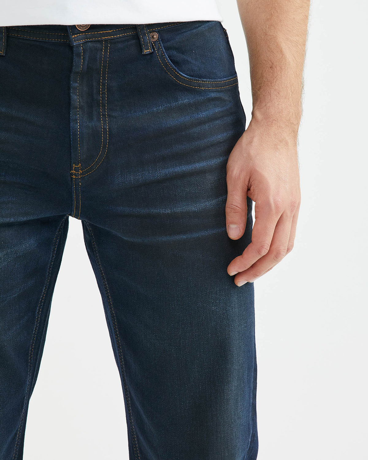 JEANS RECTOS DE TIRO MEDIO EN LAVADO ULTRA OSCURO