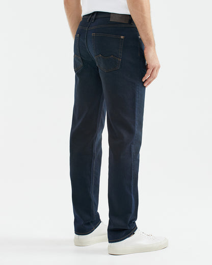 JEANS RECTOS DE TIRO MEDIO EN LAVADO ULTRA OSCURO