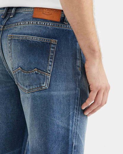 STRAIGHT FIT MID-RISE JEANS IN DARK WASH ST028