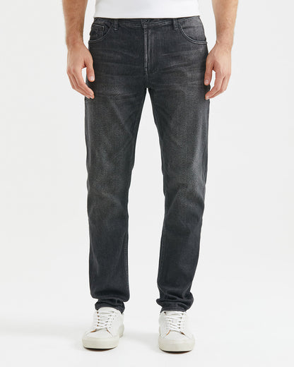 STRAIGHT FIT MID-RISE JEANS IN BLACK ST042