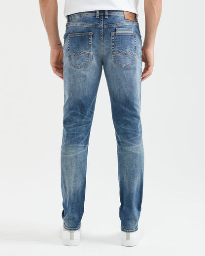 JEANS RECTOS DE TIRO MEDIO EN LAVADO MEDIO