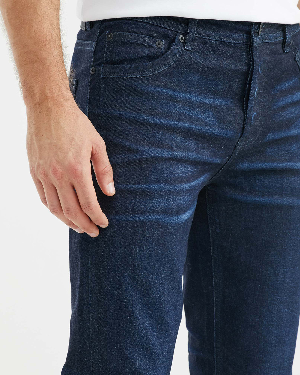 SLIM FIT MID-RISE JEANS IN ULTRA DARK WASH SL0013