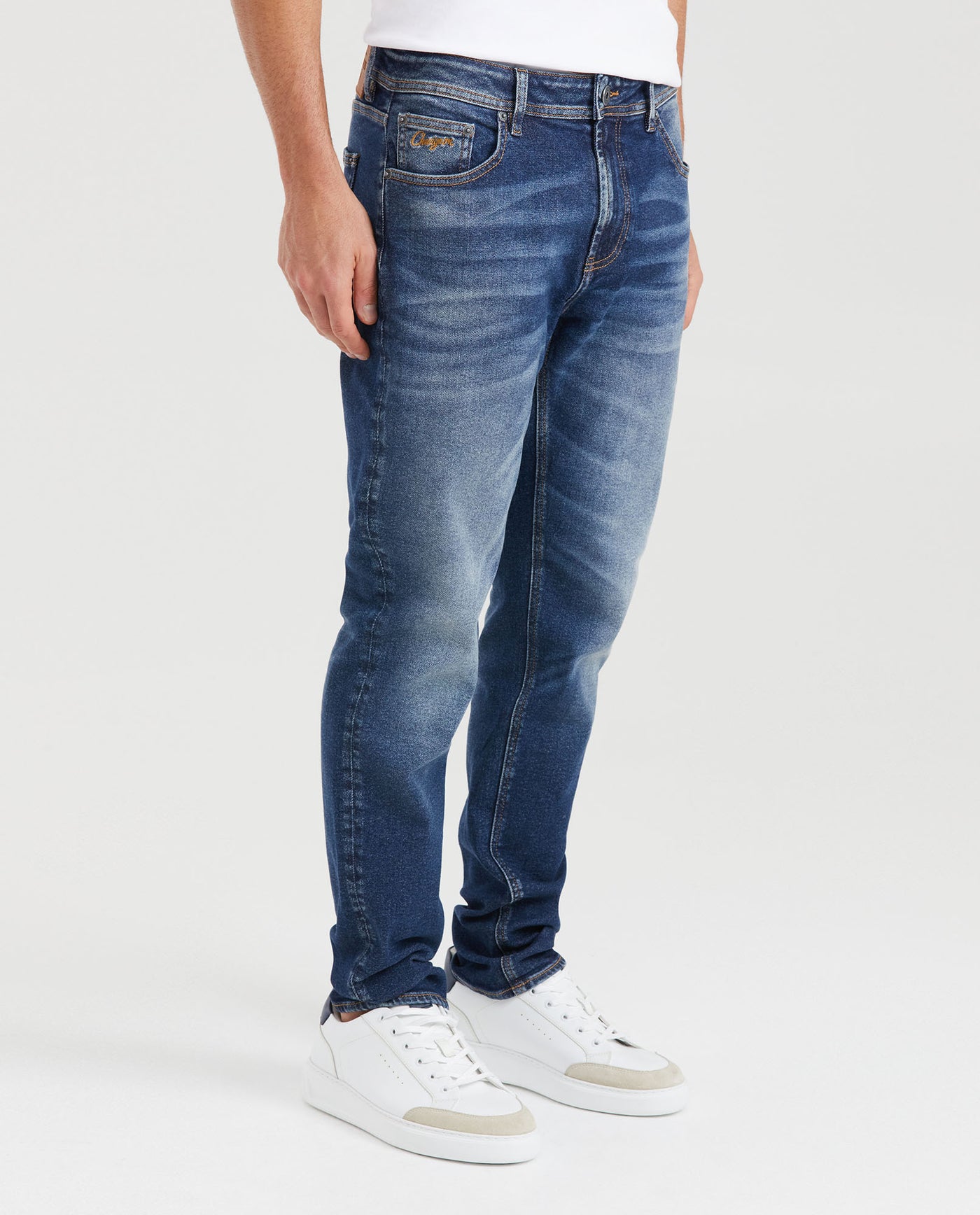 Men's Morrison Jeans Straight Slim Fit Medium Wash in Recycled Cotton-Cotton Blend 331G003 - 3