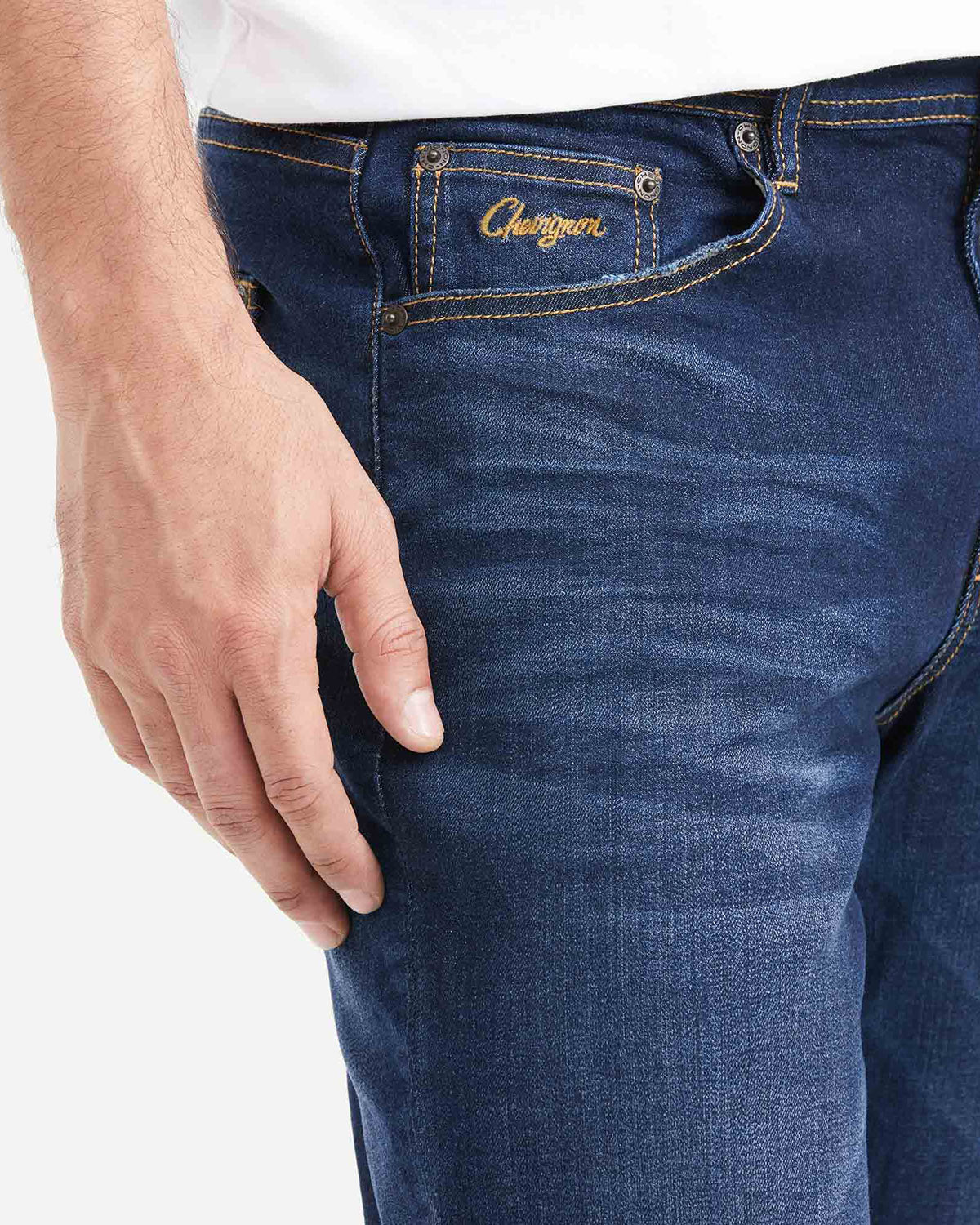 STRAIGHT FIT-MORRISON IN ULTRA DARK WASH ST020