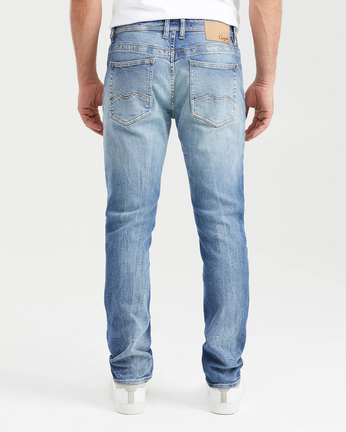 SLIM FIT FAMOUS IN LIGHT WASH SL0010