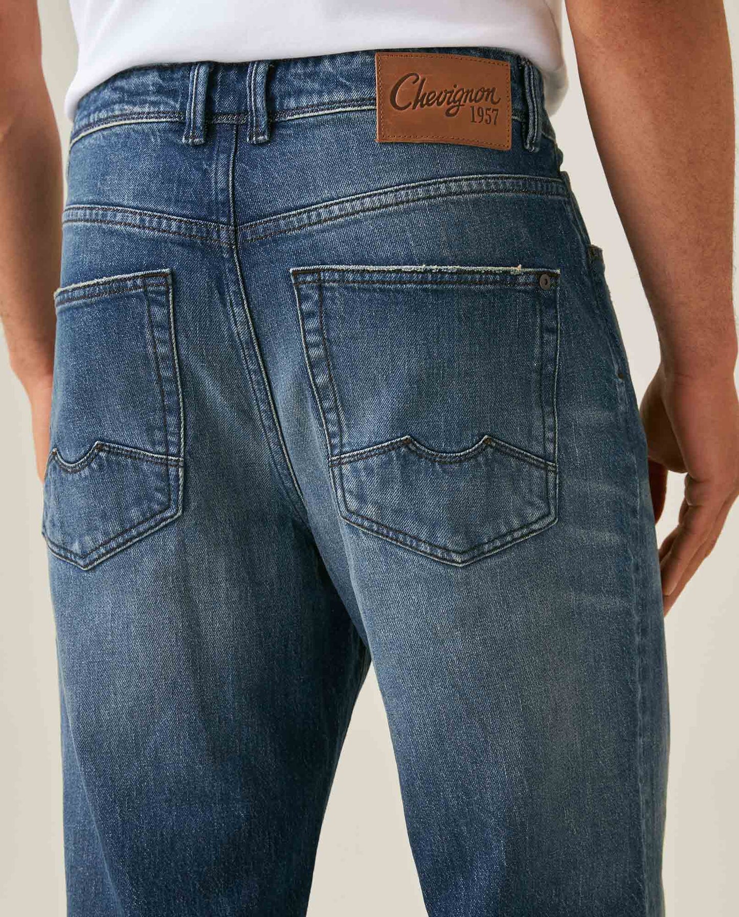 Mens Jeans Relaxed Fit High Rise Medium Wash Cotton Elastane Leather Waistband Badge - Blue 63_331H001_AZU184140_7