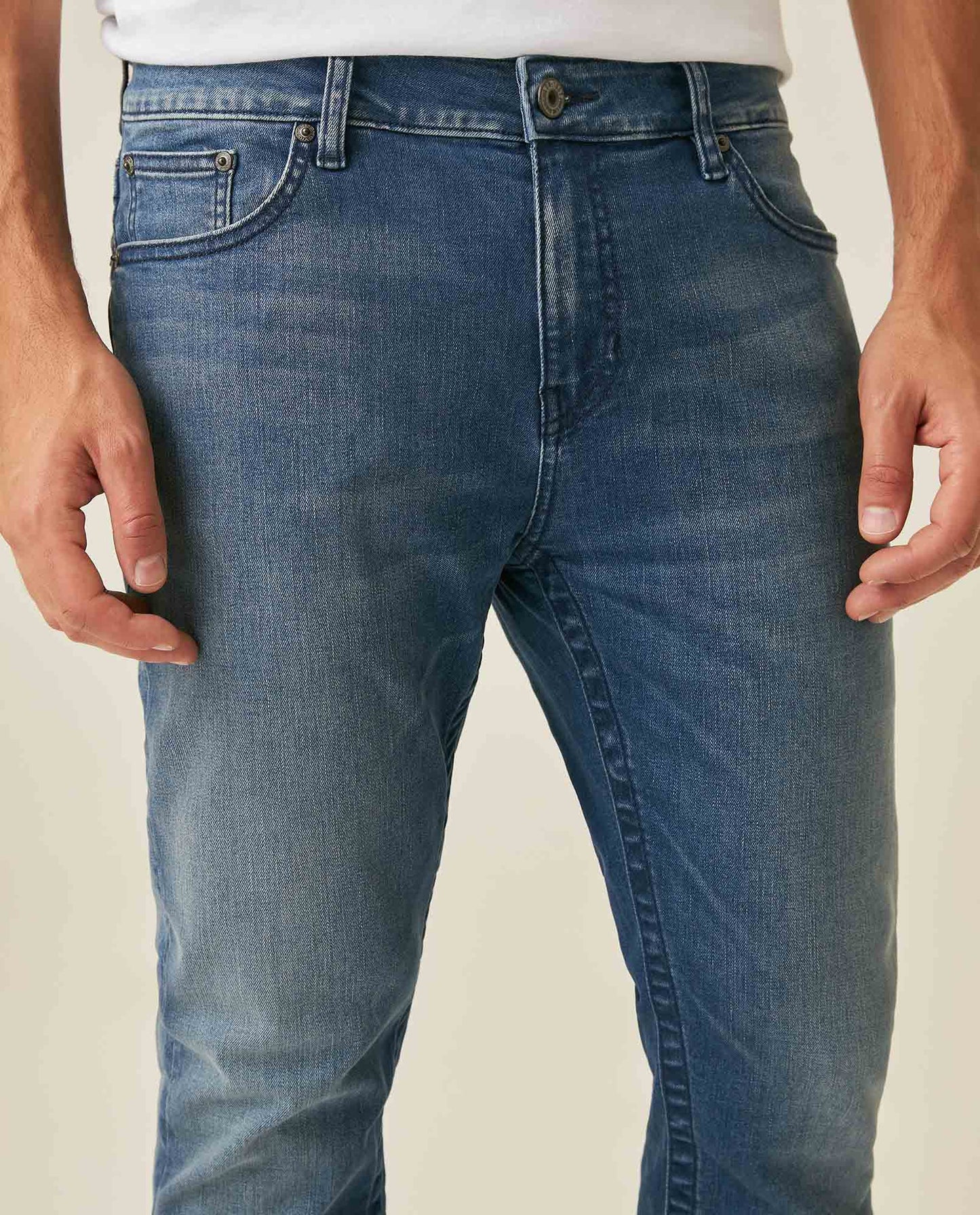 Mens Jeans Skinny Fit Mid Rise Medium Wash Cotton Recycled Polyester Elastane Clean Subtle Distressing - Blue 63_331H014_AZU184140_5