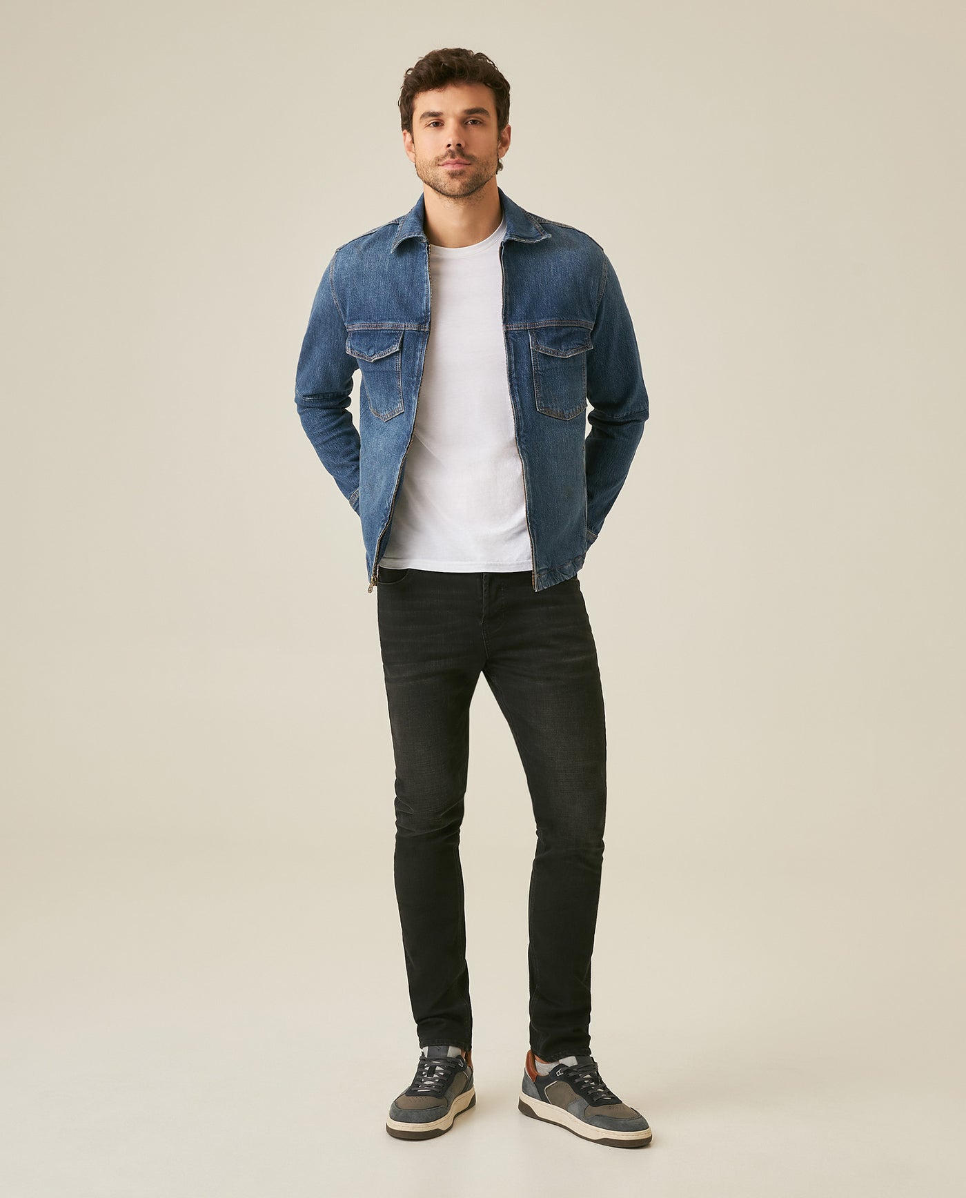 Mens Jeans Skinny Fit Low Rise Black Wash Cotton Polyester Elastane Subtle Knee Thigh Distressing - Black 63_331H024_NEG194004_4