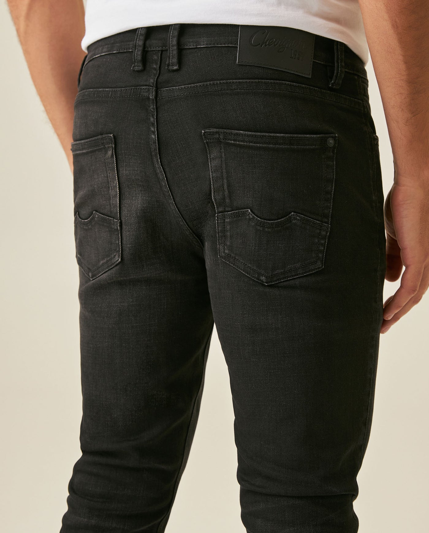 Mens Jeans Skinny Fit Low Rise Black Wash Cotton Polyester Elastane Subtle Knee Thigh Distressing - Black 63_331H024_NEG194004_7
