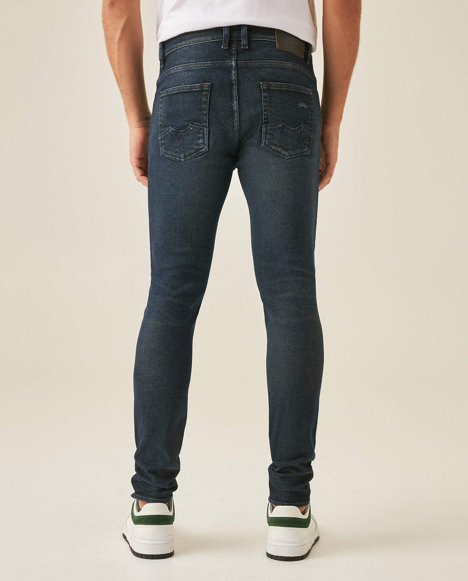 Mens Jeans Skinny Fit Low Rise Ultra Dark Wash Recycled Cotton Polyester Elastane Classic Distressing - Blue 63_331H031_AZU193924_6