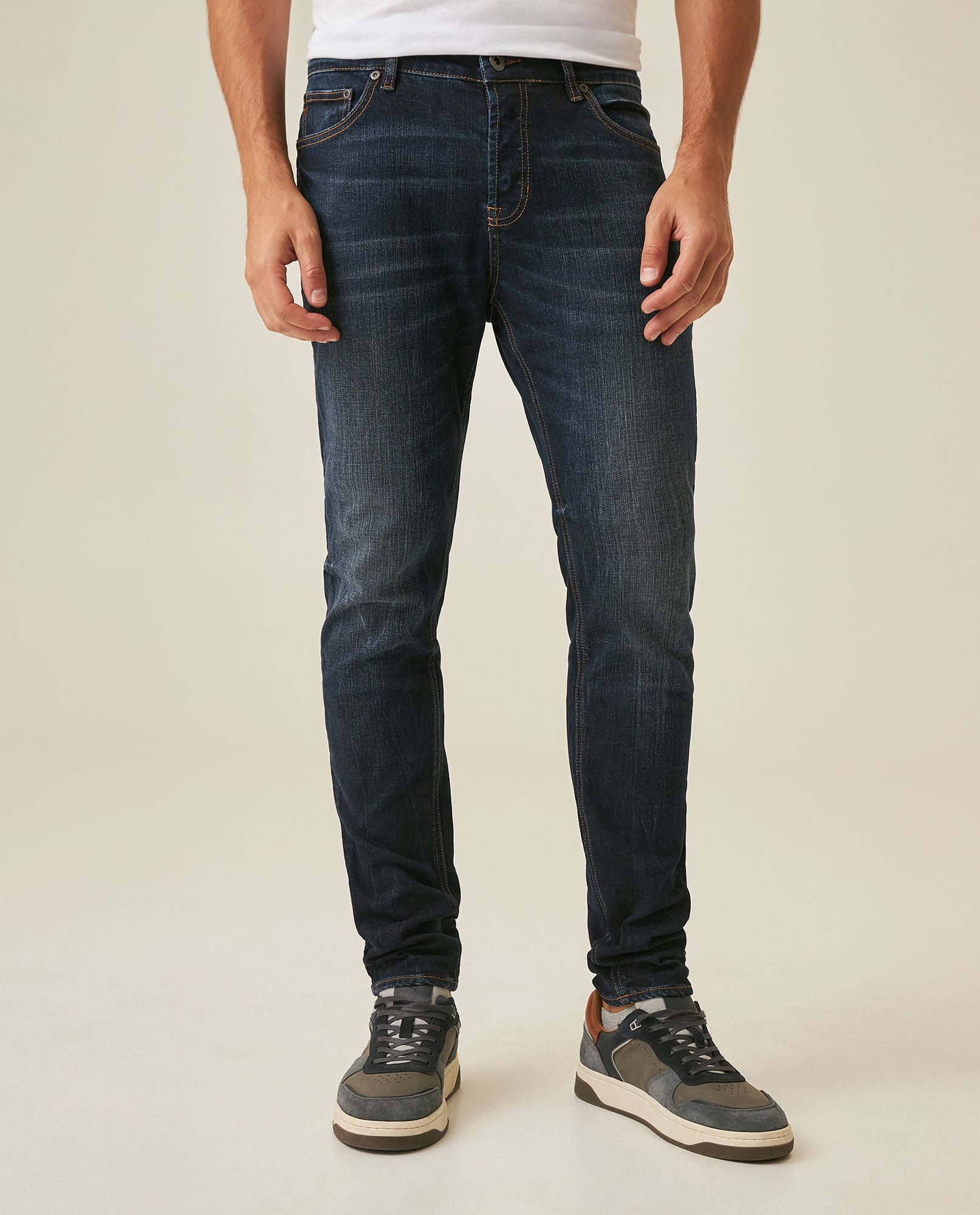 Mens Jeans Skinny Fit Low Rise Dark Wash Cotton Elastane  Distinctive Loops Subtle Distressing - Blue 63_331H139_AZU194052_0