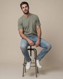 Mens Heritage Jeans Skinny Fit Low Rise Medium Wash Cotton Polyester Elastane Vintage Distressed Repairs - Blue 63_331H453_AZU154020_3