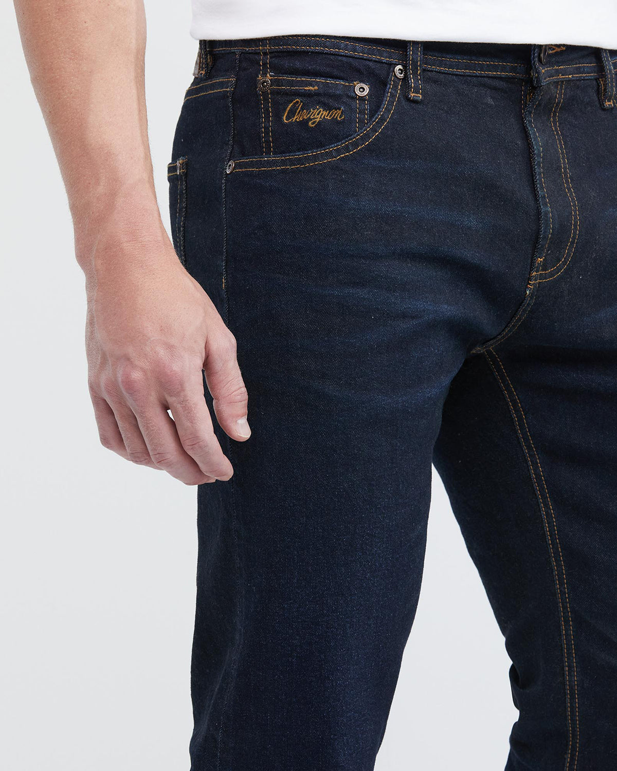 JEANS RECTOS DE TIRO MEDIO EN LAVADO ULTRA OSCURO