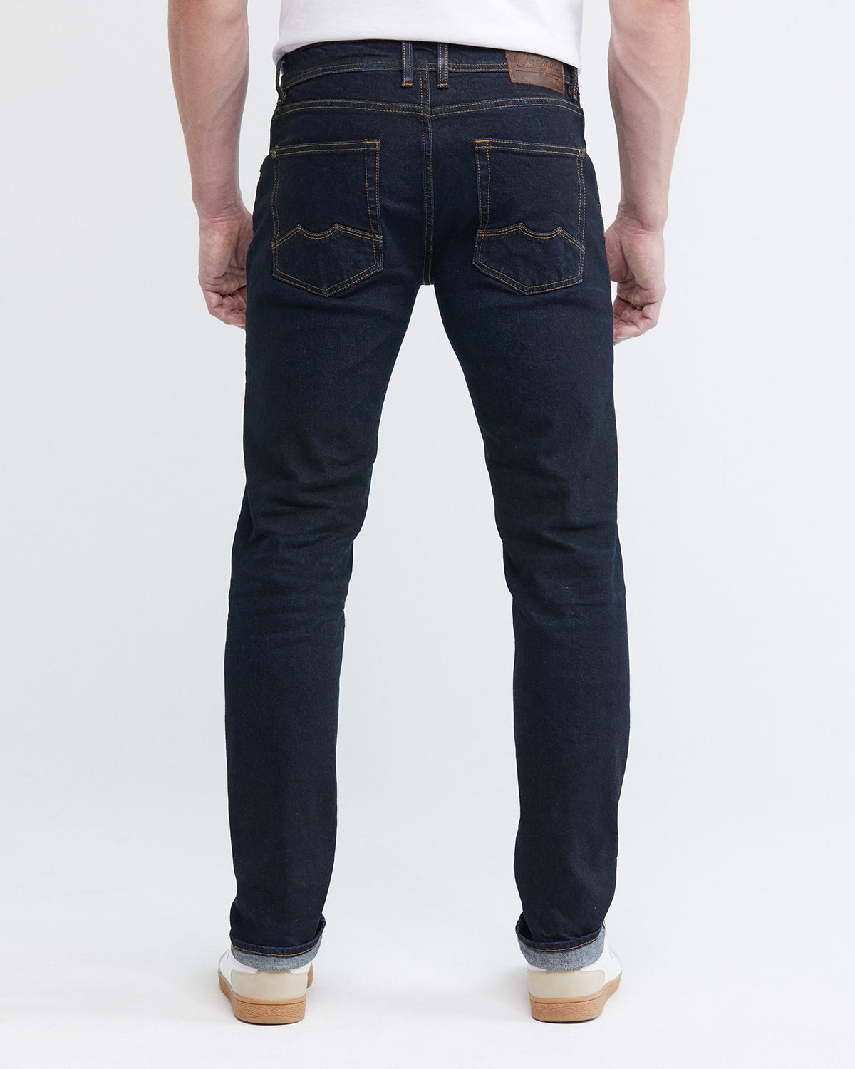 JEANS RECTOS DE TIRO MEDIO EN LAVADO ULTRA OSCURO