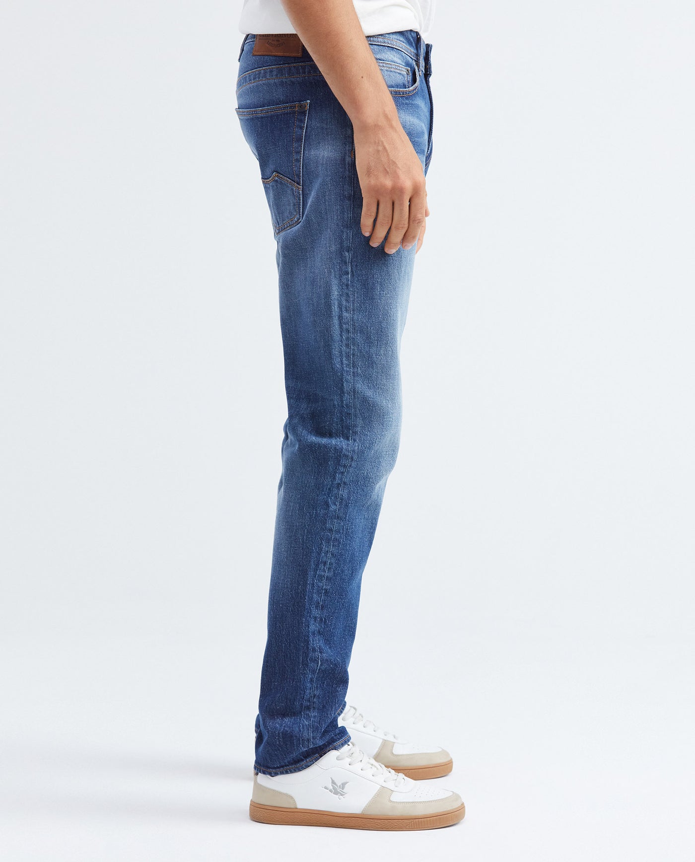 Men's Famous Jeans Slim Fit Medium Wash Subtle Vintage 332F022 - 4