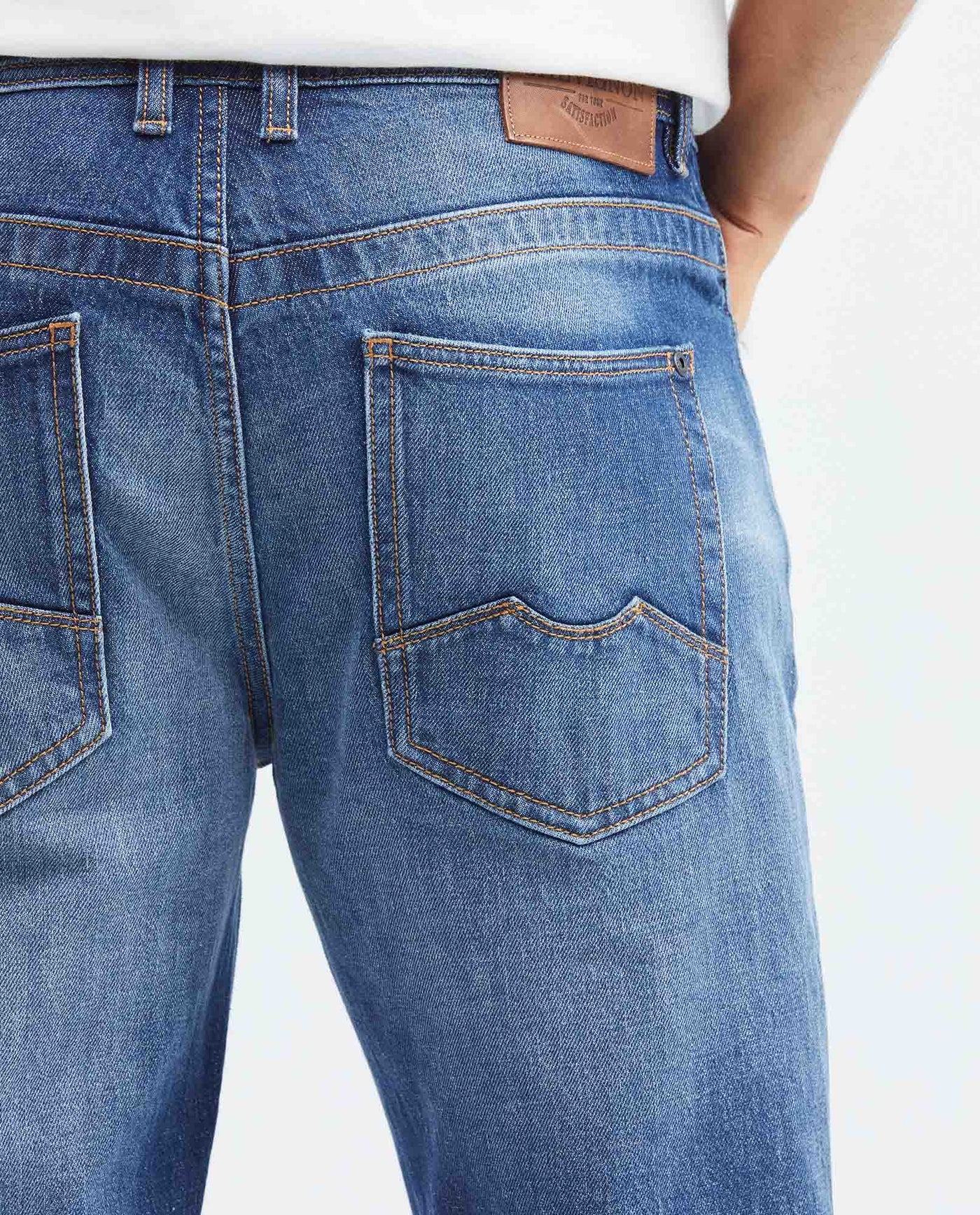Men's Famous Jeans Slim Fit Medium Wash Subtle Vintage 332F022 - 6