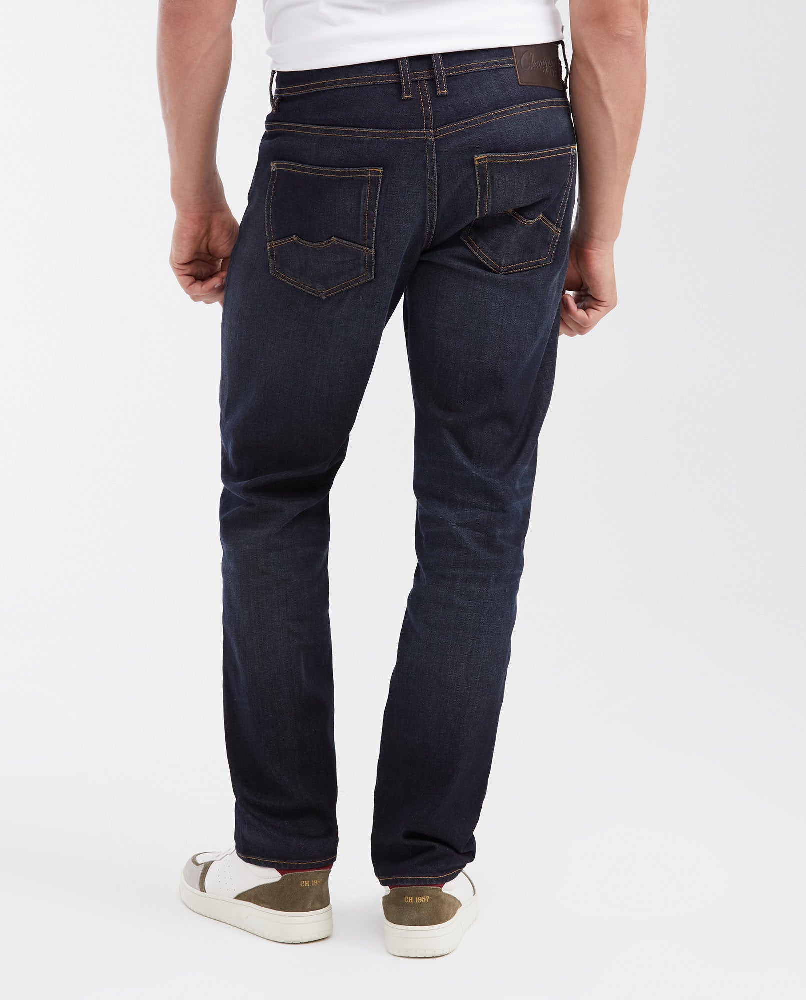 Men's Revenge Relaxed Fit Boot Cut Jeans in Ultra Dark Wash Comfort 332G001 - 4