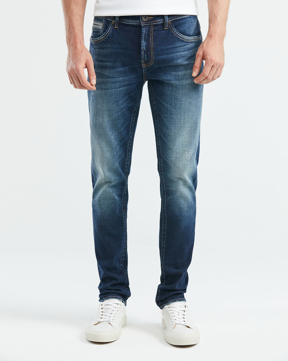 SLIM FIT MID-RISE JEANS IN DARK WASH SL0017