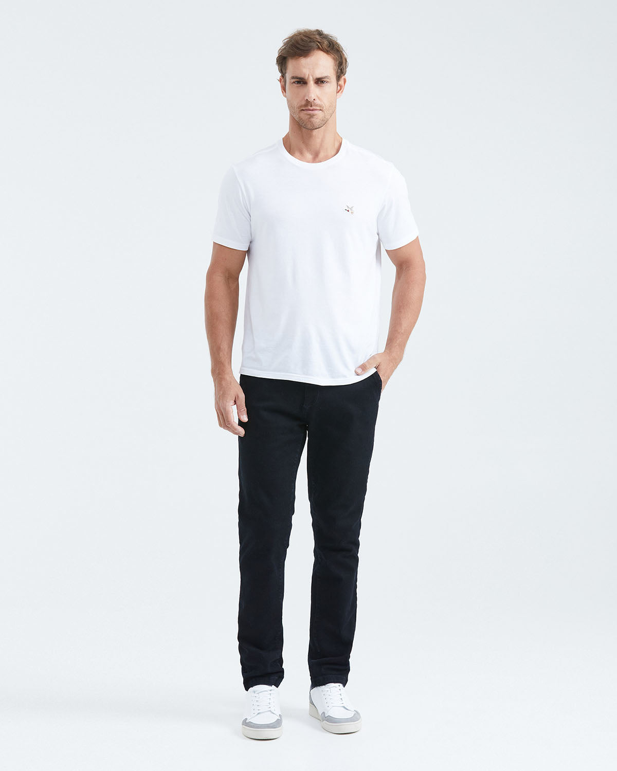 STRAIGHT FIT MID-RISE JEANS IN DARK WASH ST014