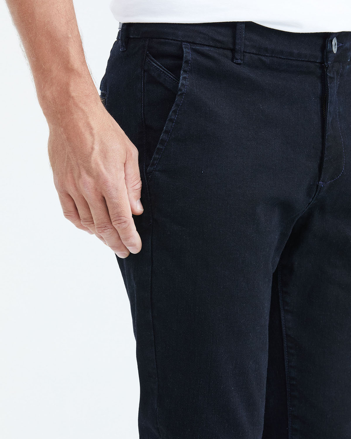 STRAIGHT FIT MID-RISE JEANS IN DARK WASH ST014