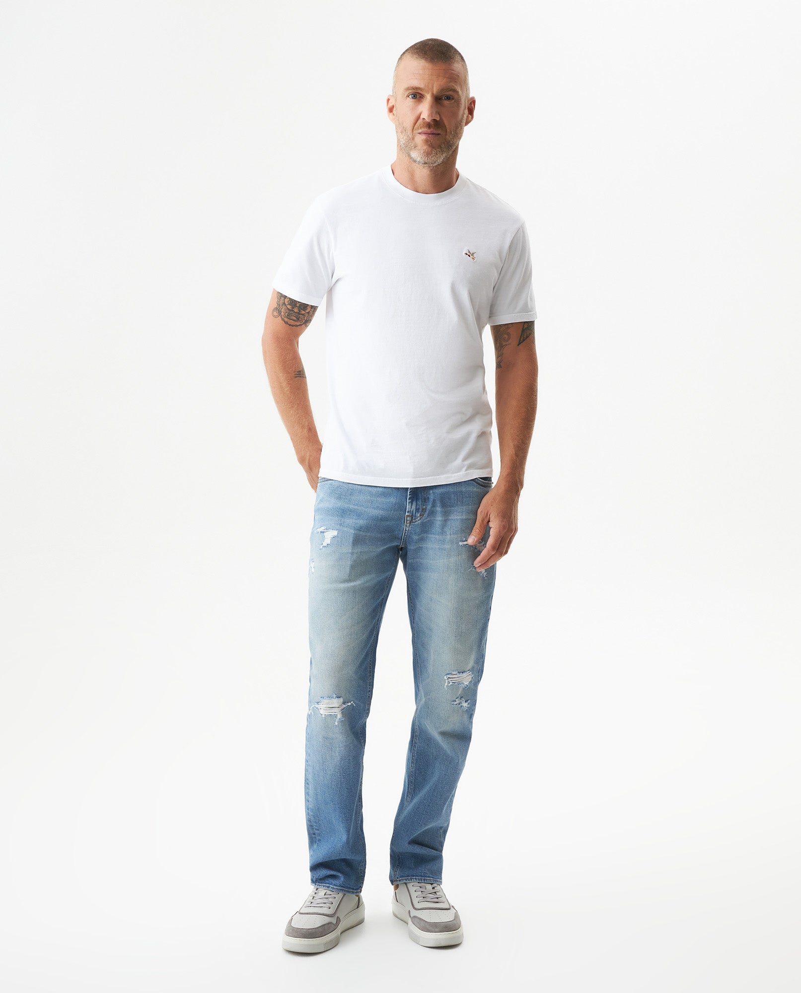 Men's Morrison Slim Light Wash Jeans in Cotton Stretch Blend, Moorings 339G004 - 3
