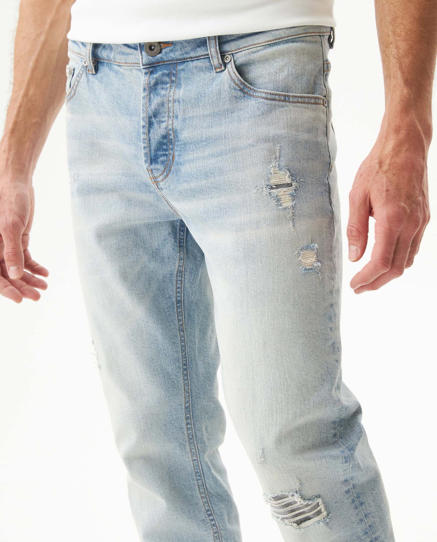 Men's Famous Skinny Fit Light Wash Jeans in Cotton Stretch Blend, Windward - 4