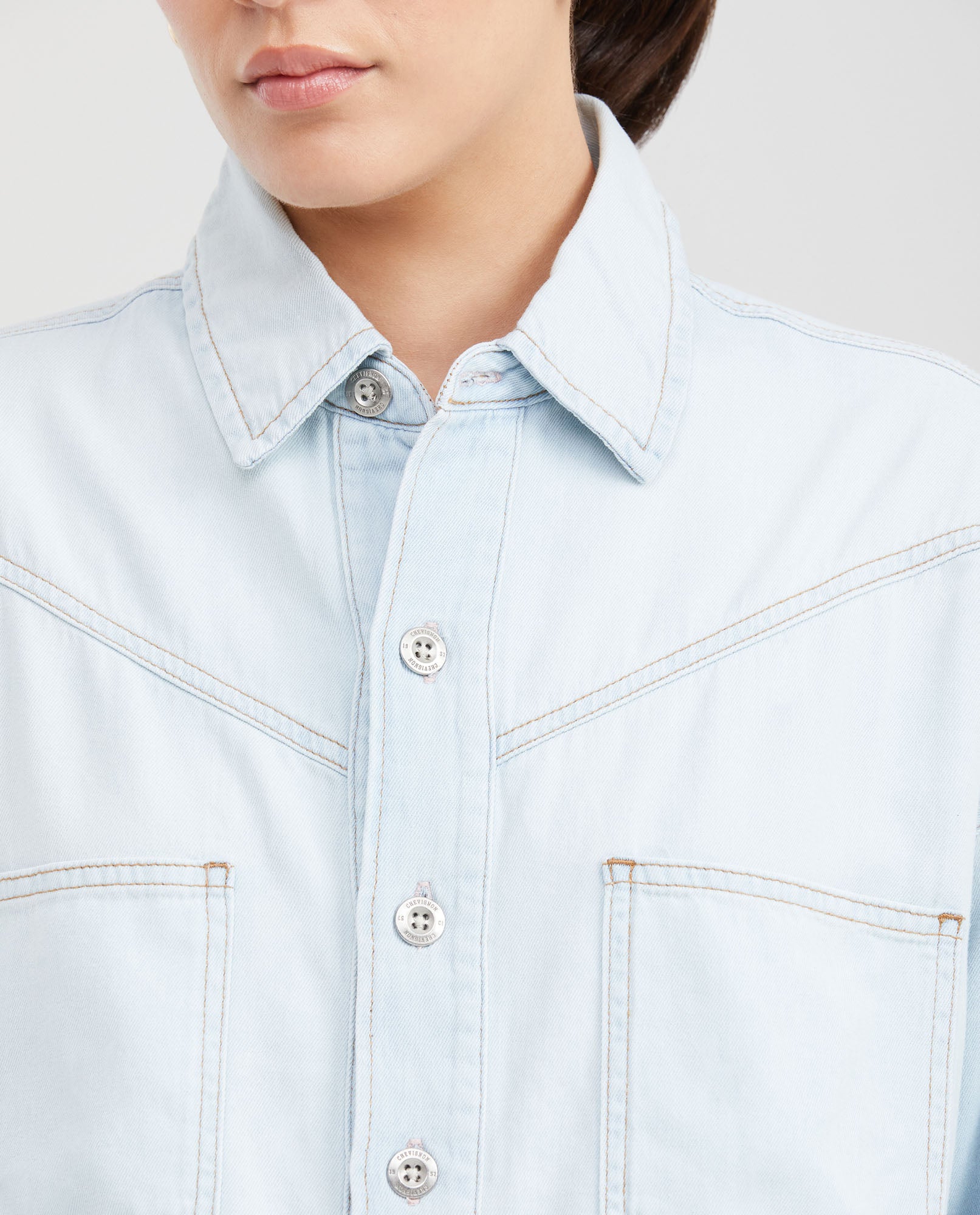 Women's Long Sleeve Relaxed Shirt Flap Pockets Dyed Buttons Light Wash Cotton - 2