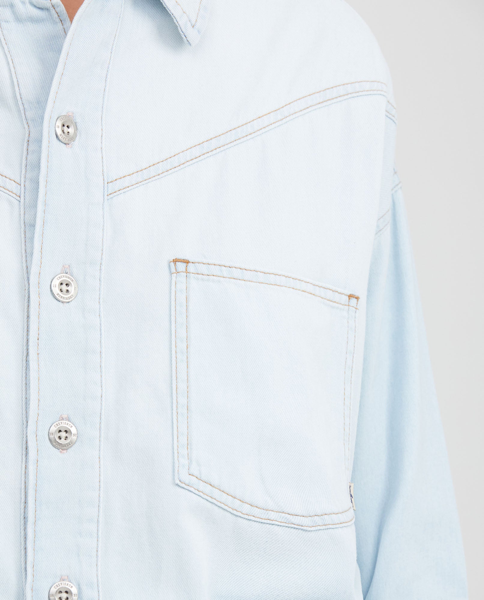 Women's Long Sleeve Relaxed Shirt Flap Pockets Dyed Buttons Light Wash Cotton - 3