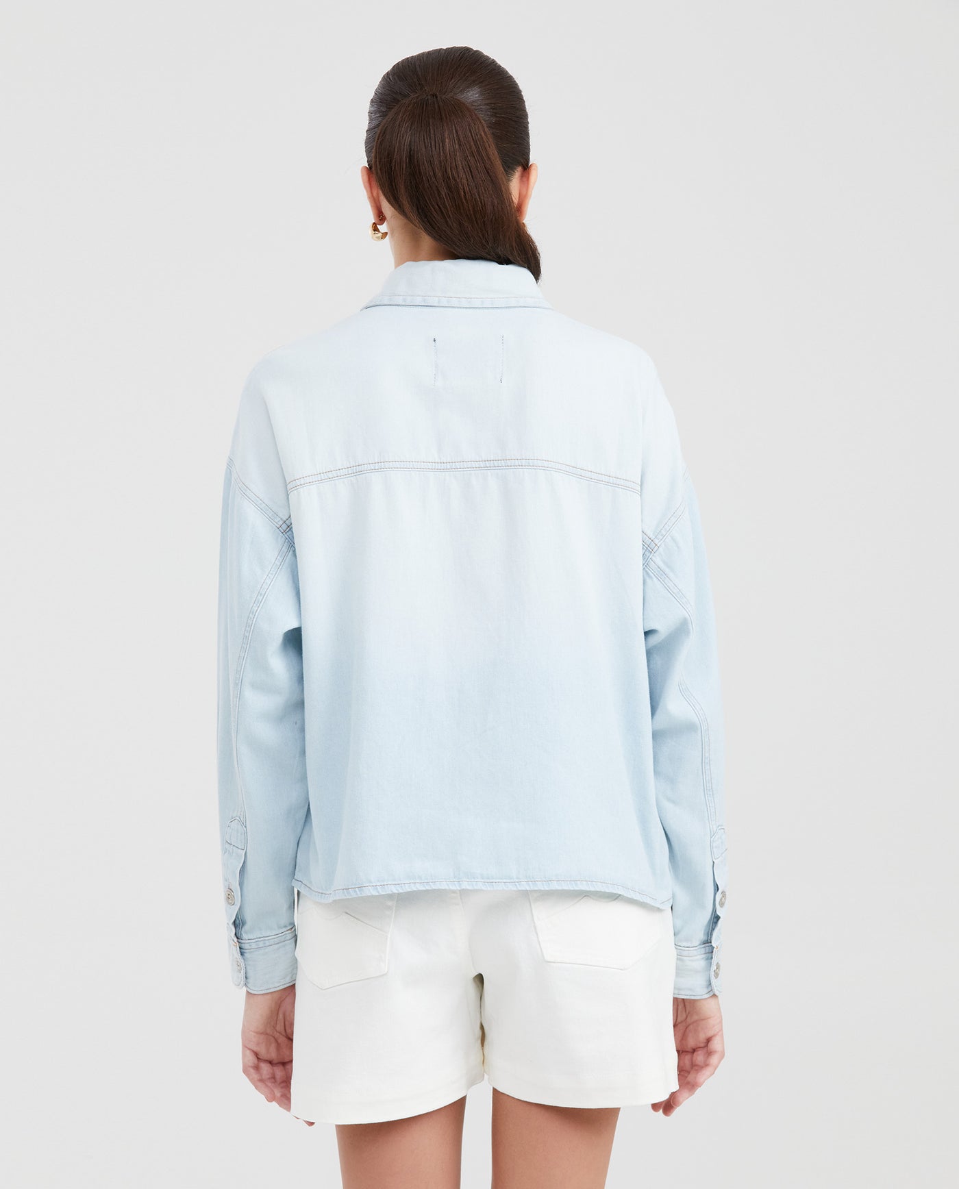 Women's Long Sleeve Relaxed Shirt Flap Pockets Dyed Buttons Light Wash Cotton - 4
