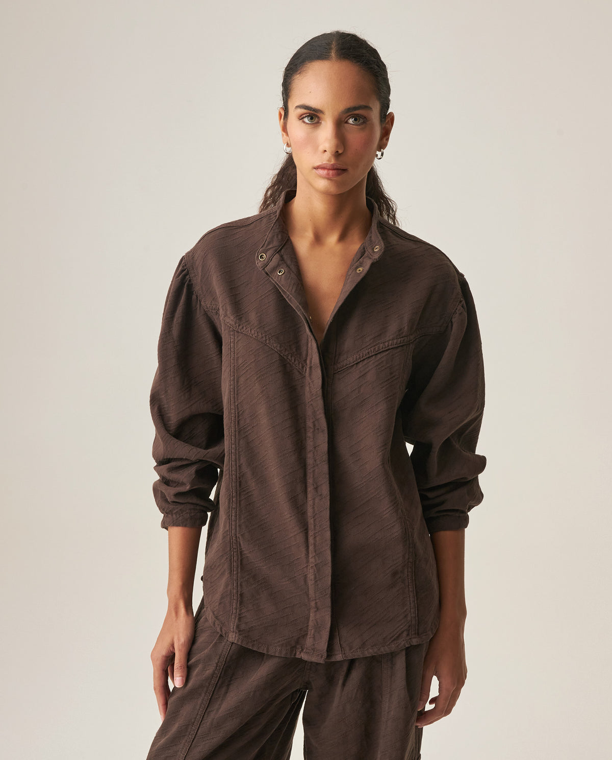 Women´s Relaxed Denim Blouse - Chocolate 63_419H000_CHO190913_4
