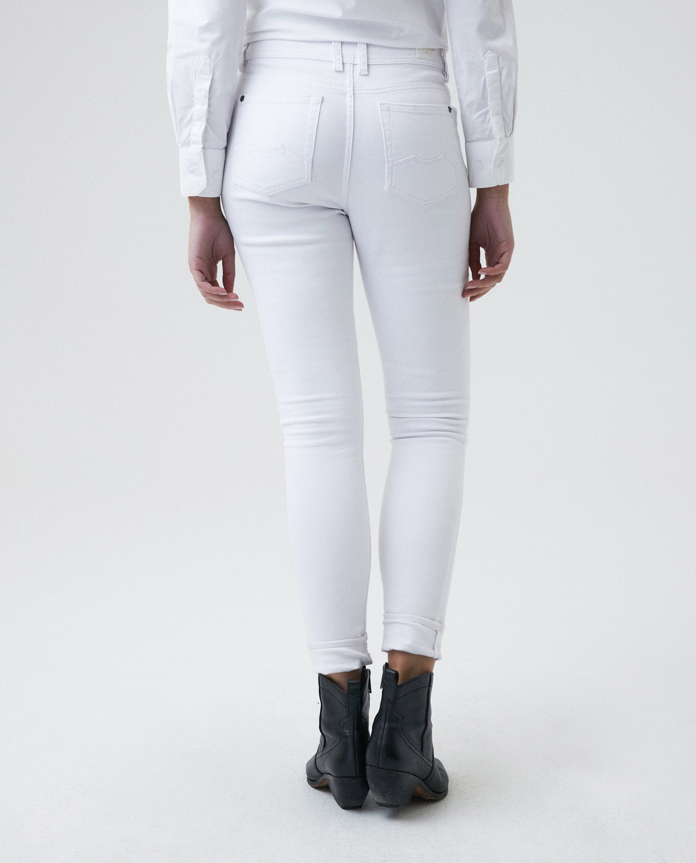 High Rise Jean Mujer - White 63_430E002_A00958_4