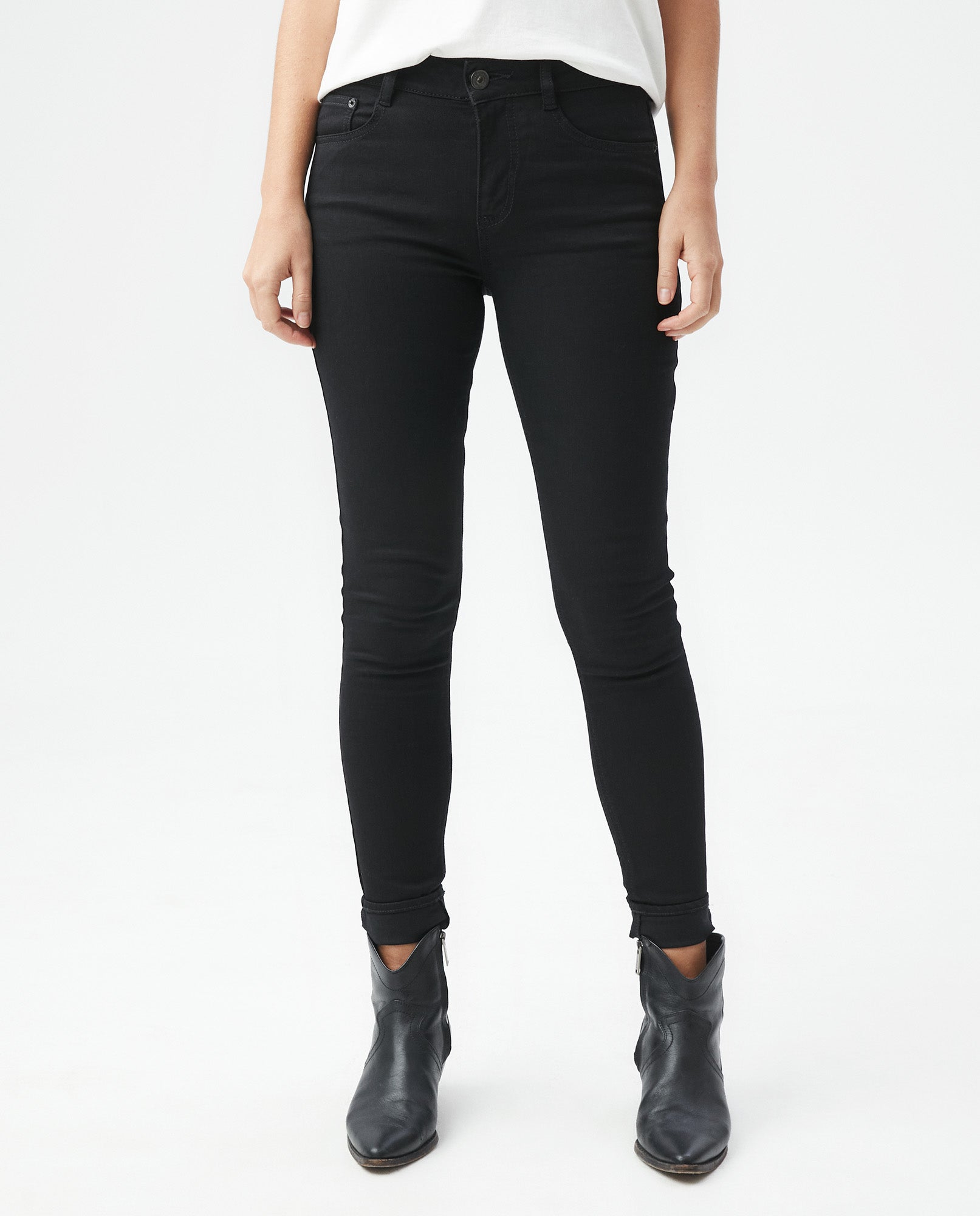 Women's Cosmo Jeans High-Rise Skinny Matte Black in Cotton-Polyester Blend 430E004 - 1