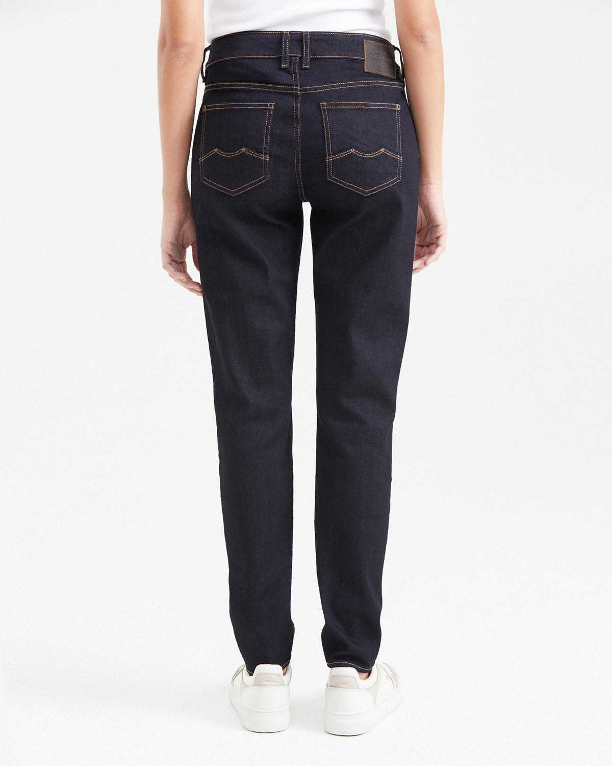 LOW RISE JEANS IN ULTRA DARK WASH