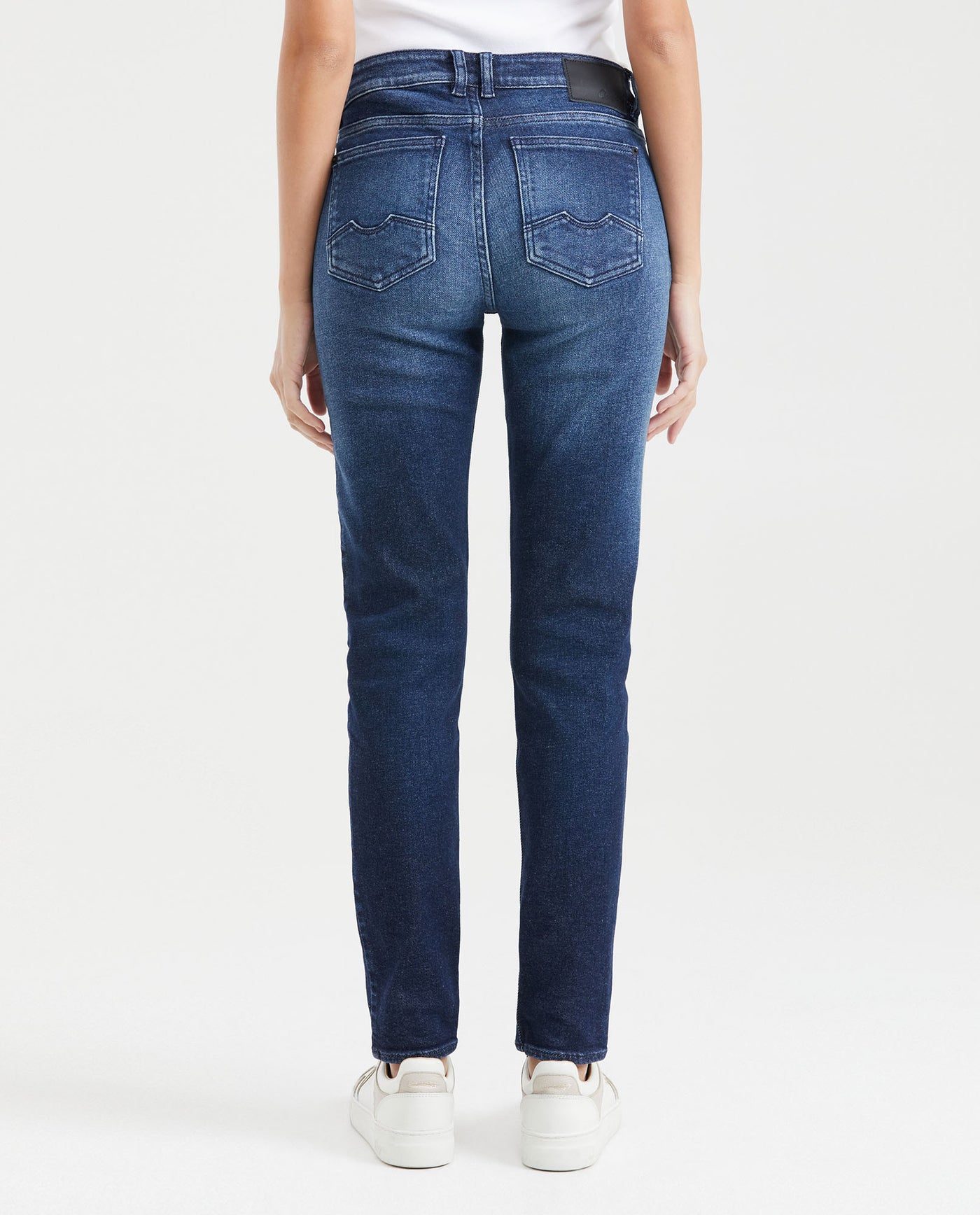 Women's Cosmo Jeans High-Rise Fitted Leg Ultra Dark Recycled Cotton Blend - 4